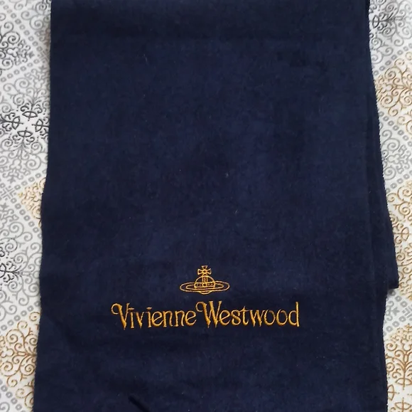 Vivienne Westwood - Picture 1 of 2